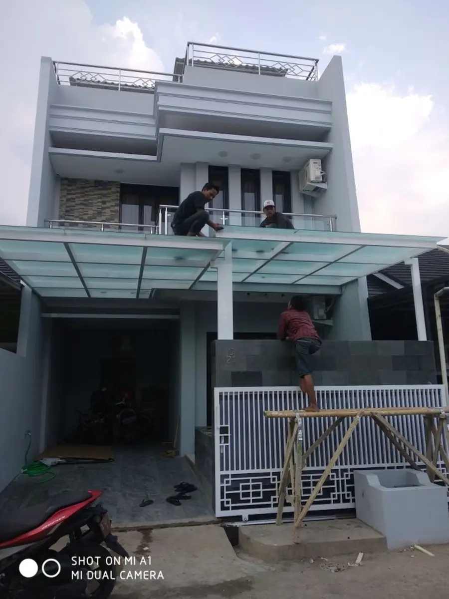 Kanopi kaca rumah bertingkat di Tangerang oleh ASATURA